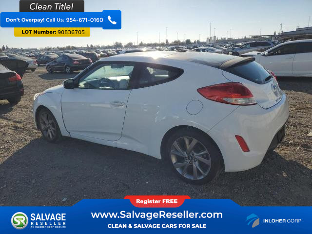 Used 2017 Hyundai Veloster FWD image 3