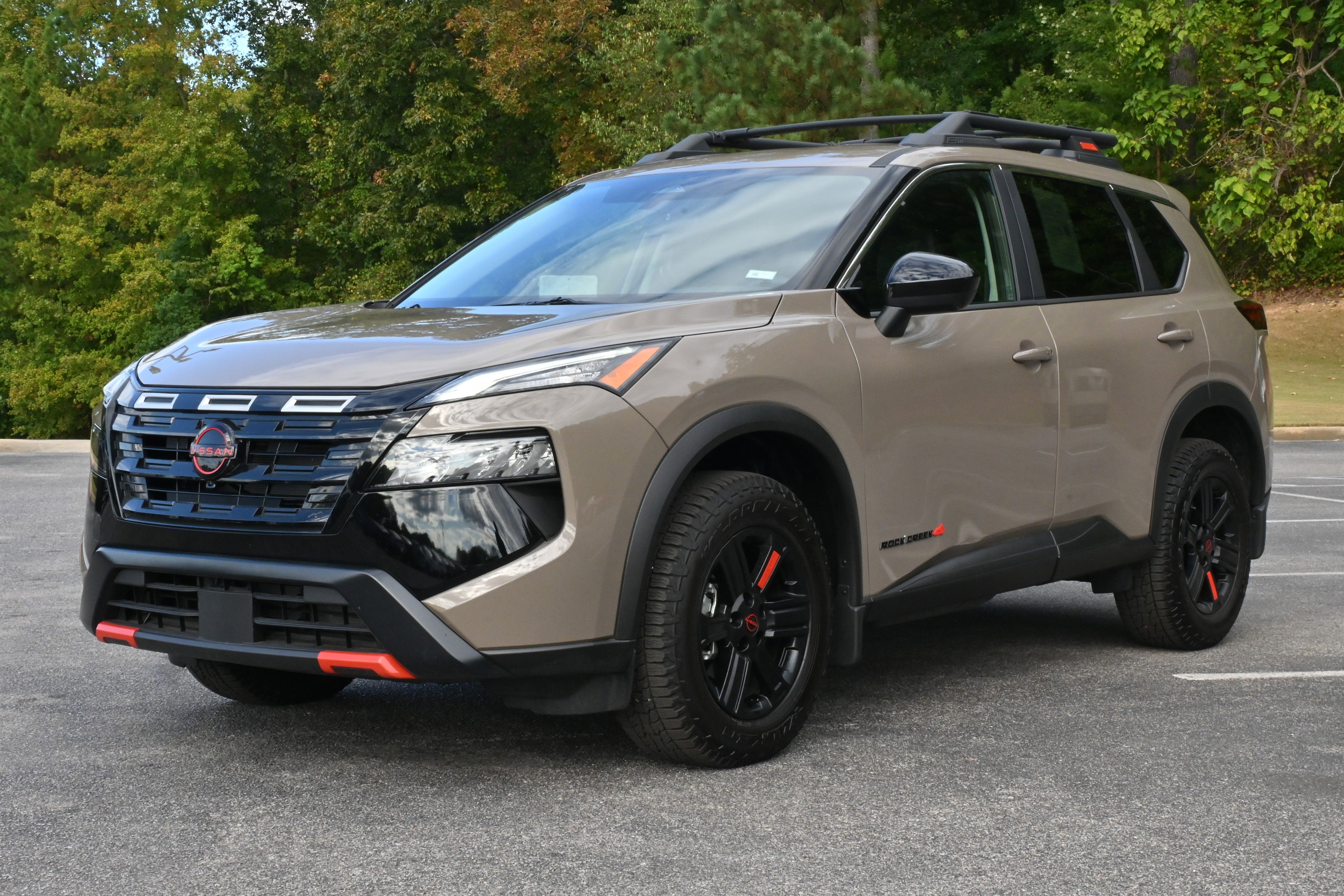 Used 2025 Nissan Rogue SV image 5
