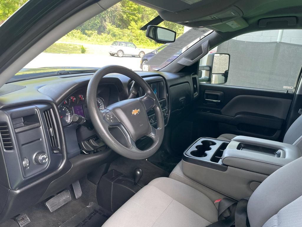 Used 2018 Chevrolet Silverado 1500 Custom w/ Custom Value Package AWD/4WD image 37