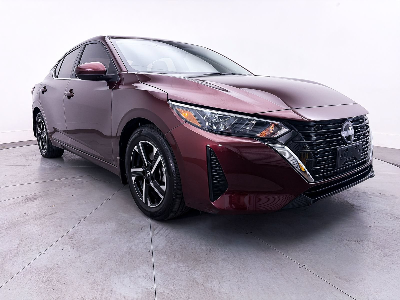 Used 2024 Nissan Sentra SV FWD image 10