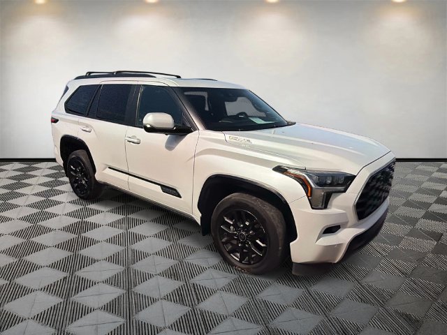 Used 2024 Toyota Sequoia Platinum AWD/4WD image 5