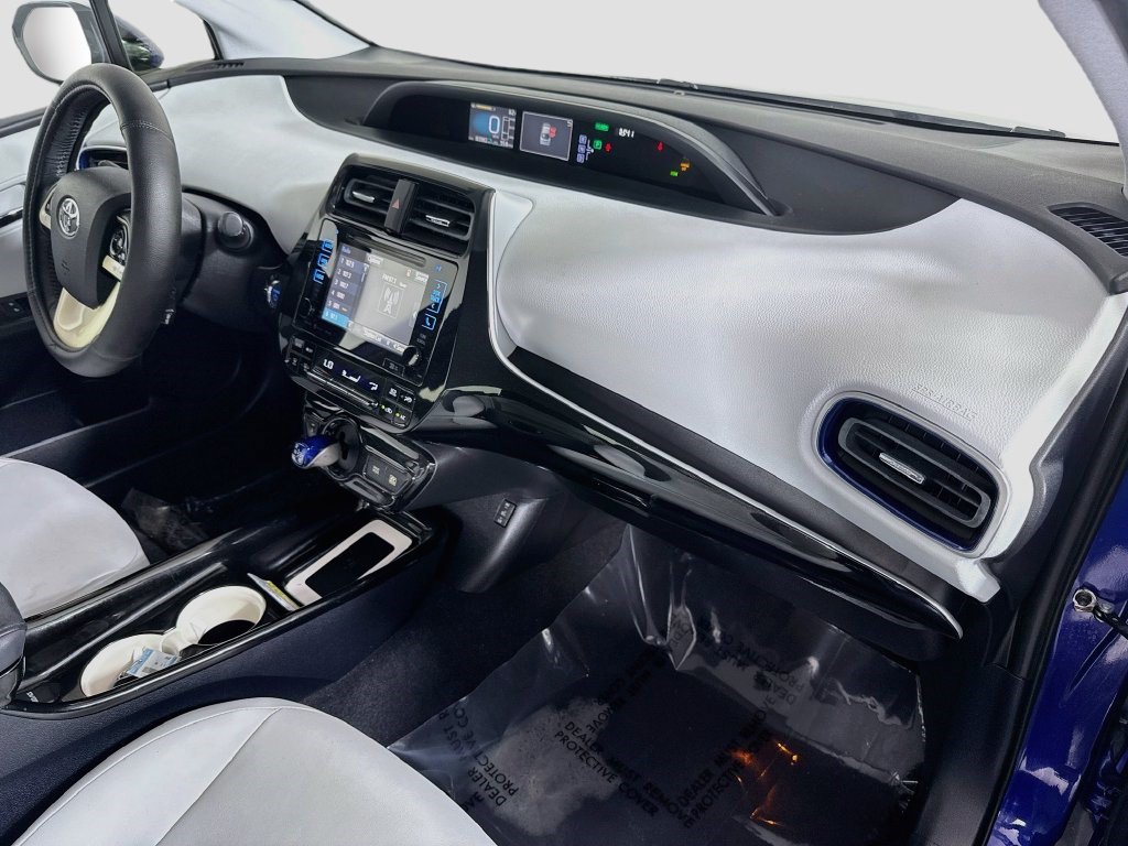 Used 2016 Toyota Prius Four Touring FWD image 29