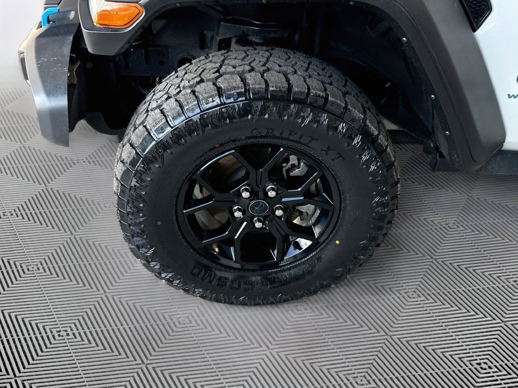 Used 2024 Jeep Wrangler Unlimited AWD/4WD image 35