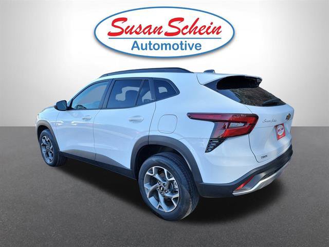 Used 2025 Chevrolet Trax LT image 23