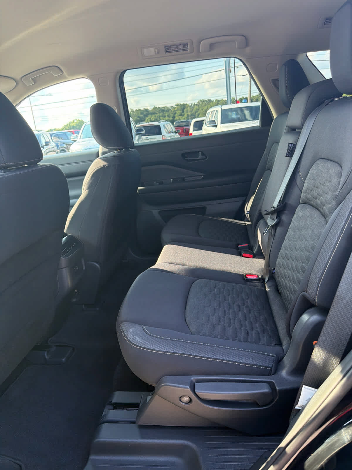Used 2023 Nissan Pathfinder SV AWD/4WD image 12