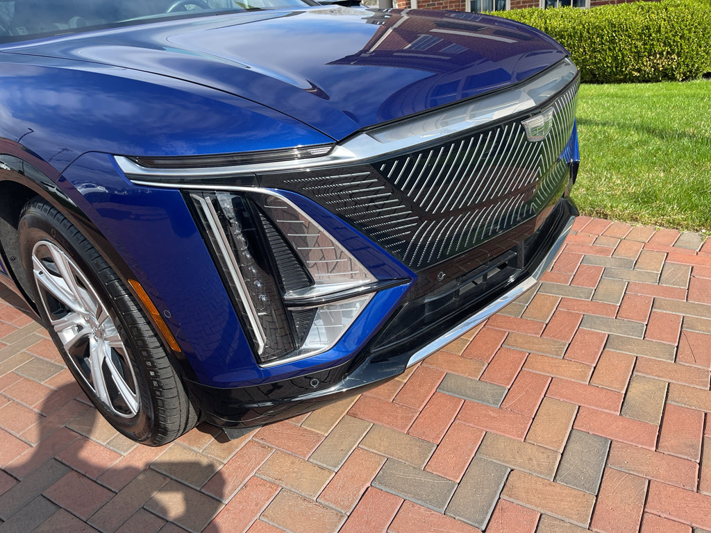 Used 2024 Cadillac Lyriq Tech w/ Driver Assist Package AWD/4WD image 4