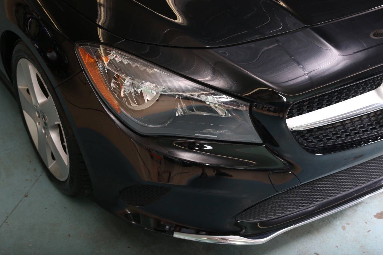 Used 2018 Mercedes-Benz CLA 250 4MATIC image 9