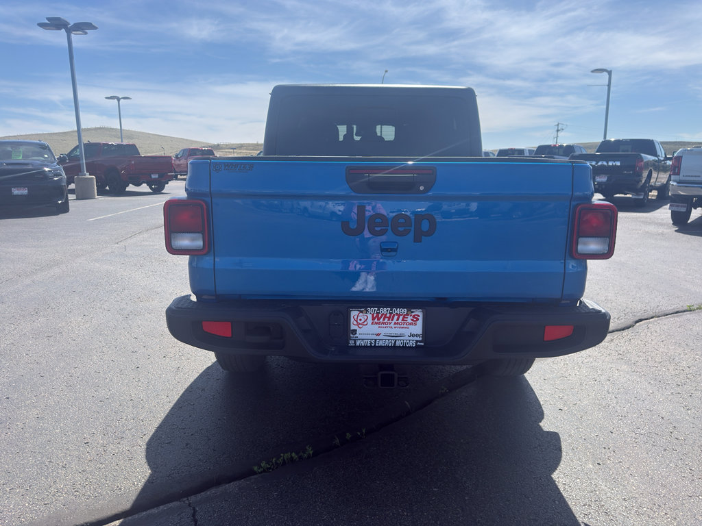Certified 2024 Jeep Gladiator Sport AWD/4WD image 6