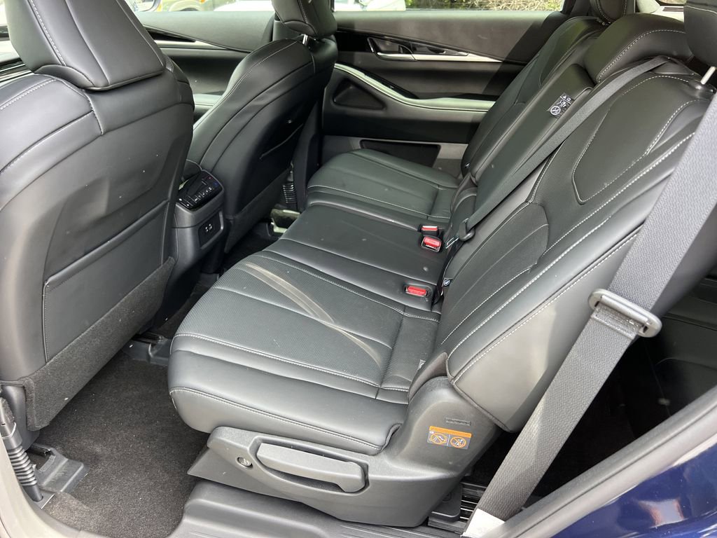 Used 2025 INFINITI QX60 Pure w/ Cargo Package FWD image 17