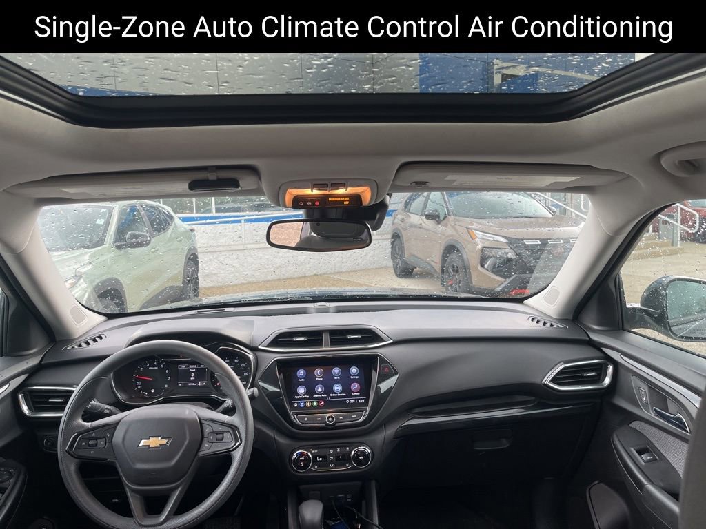 Used 2021 Chevrolet TrailBlazer LT w/ Sun and Liftgate Package FWD image 14