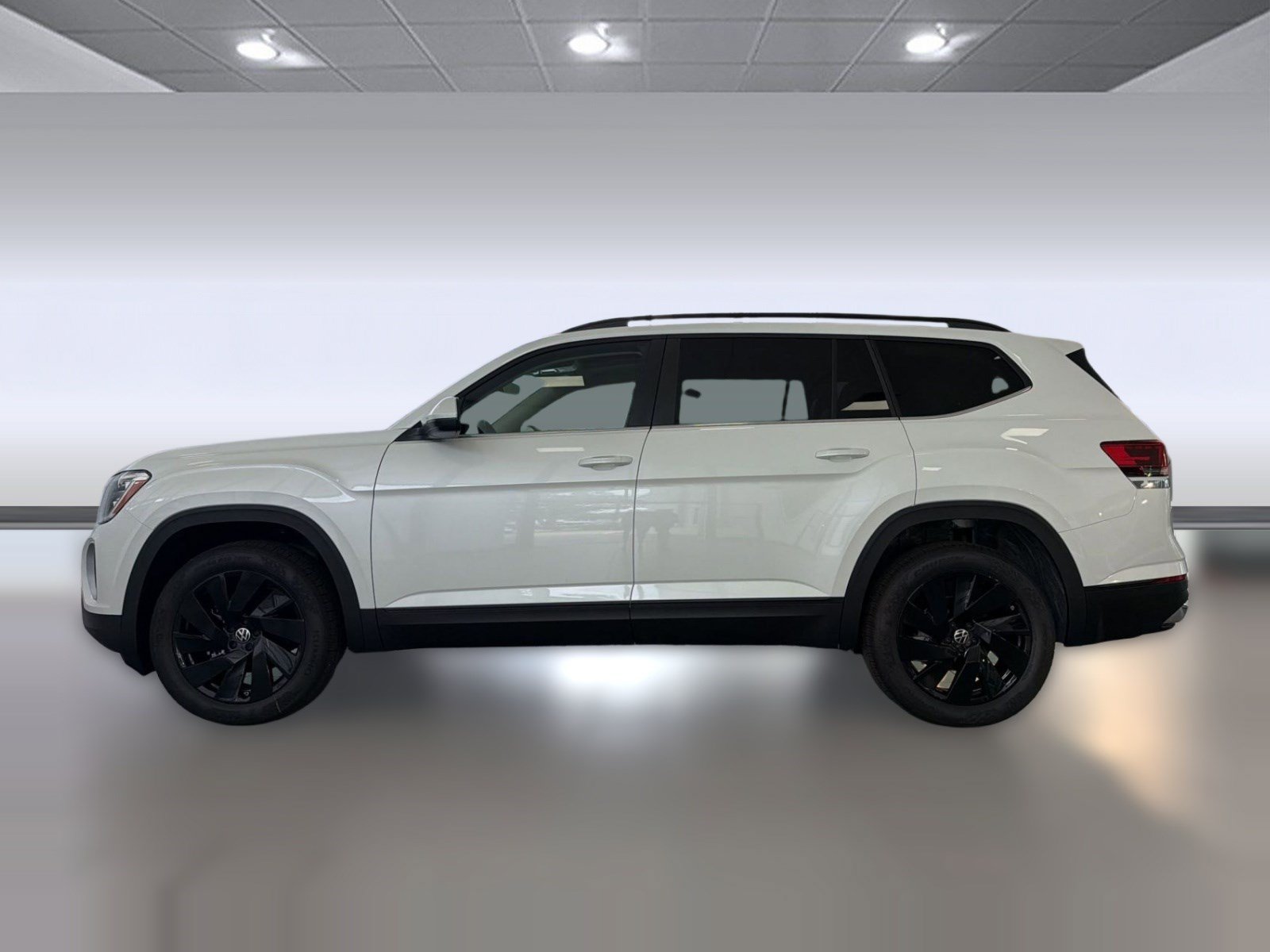New 2026 Volkswagen Atlas SE FWD image 2