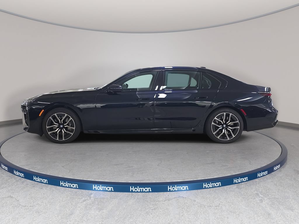 Used 2023 BMW 760i xDrive AWD/4WD image 11