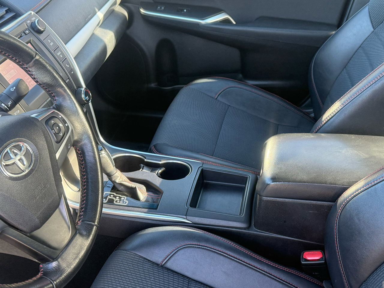 Used 2017 Toyota Camry XLE image 11