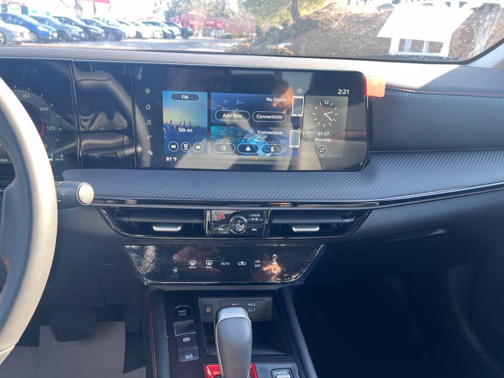 Certified 2025 Nissan Kicks SR AWD/4WD image 18