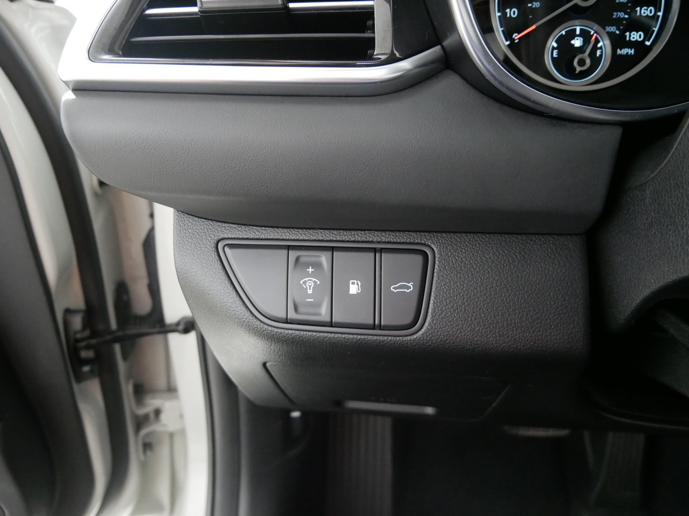 Certified 2026 Genesis G70 2.5T AWD/4WD image 26