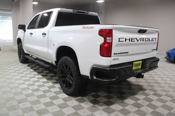 Used 2025 Chevrolet Silverado 1500 Custom Trail Boss w/ Turbomax Blackout Package image 9