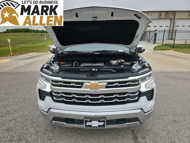 Used 2025 Chevrolet Silverado 1500 LTZ AWD/4WD image 29