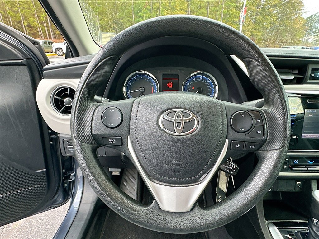 Used 2018 Toyota Corolla L image 18