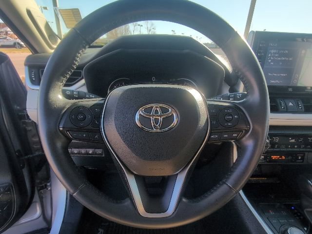 Used 2021 Toyota RAV4 Limited AWD/4WD image 18