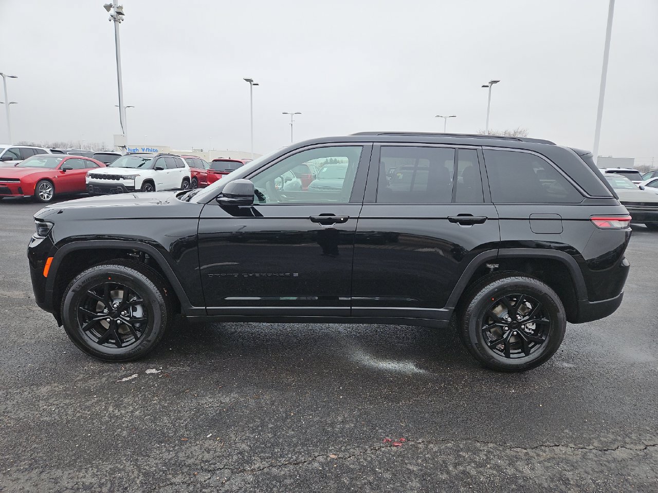 New 2026 Jeep Grand Cherokee Altitude AWD/4WD image 4