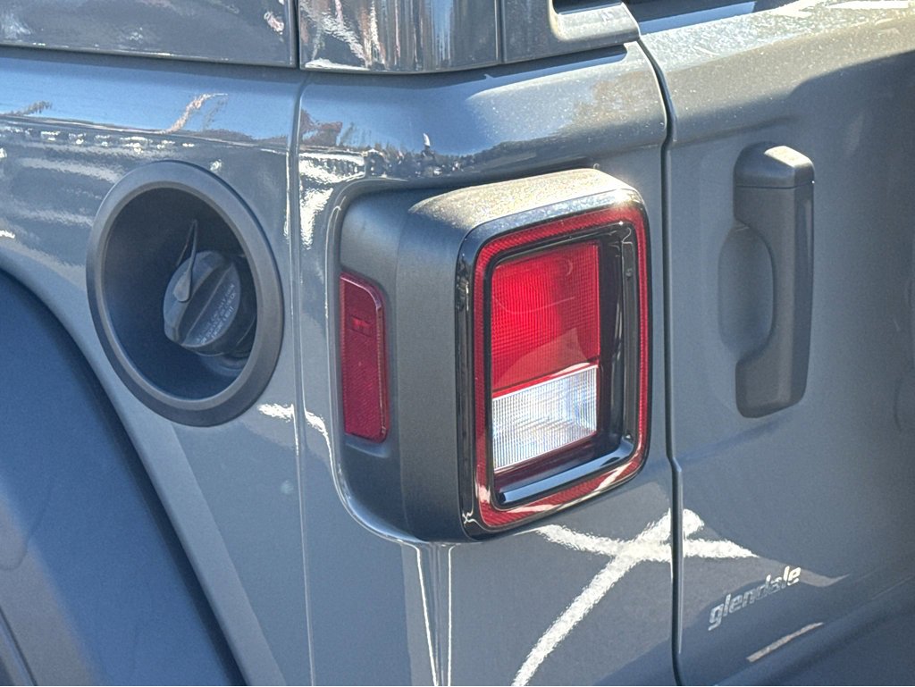 Certified 2021 Jeep Wrangler Unlimited Sport w/ Sun And Sound Package image 6