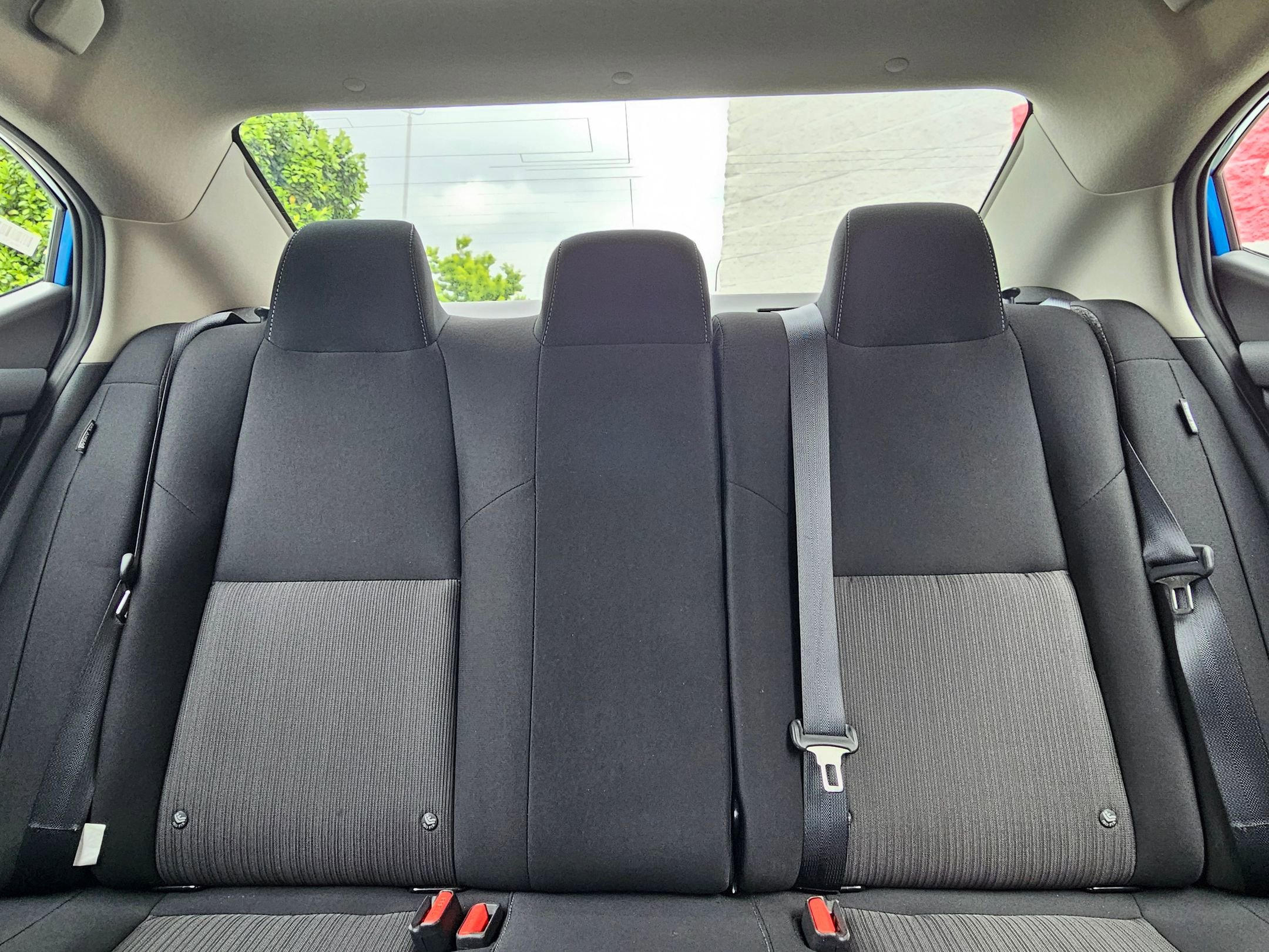Used 2025 Nissan Sentra SV FWD image 25