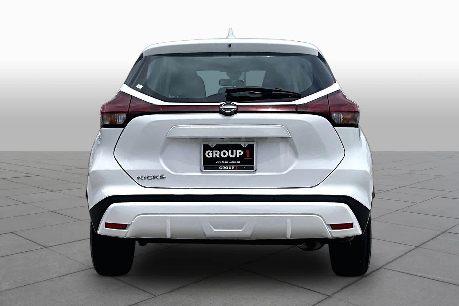 Certified 2022 Nissan Kicks S FWD image 5