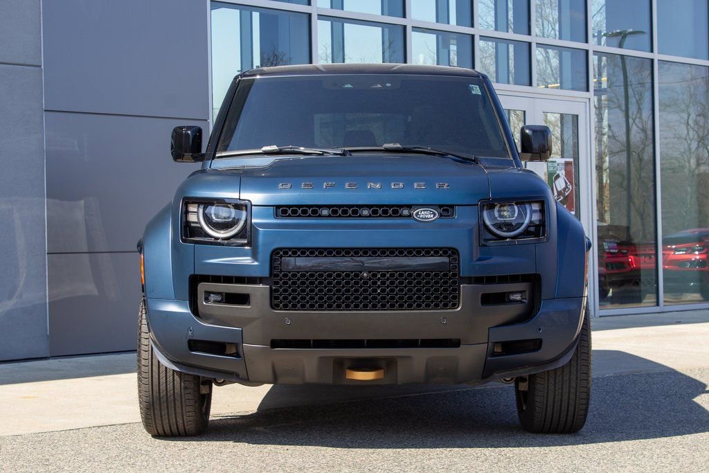 Used 2026 Land Rover Defender 110 AWD/4WD image 2