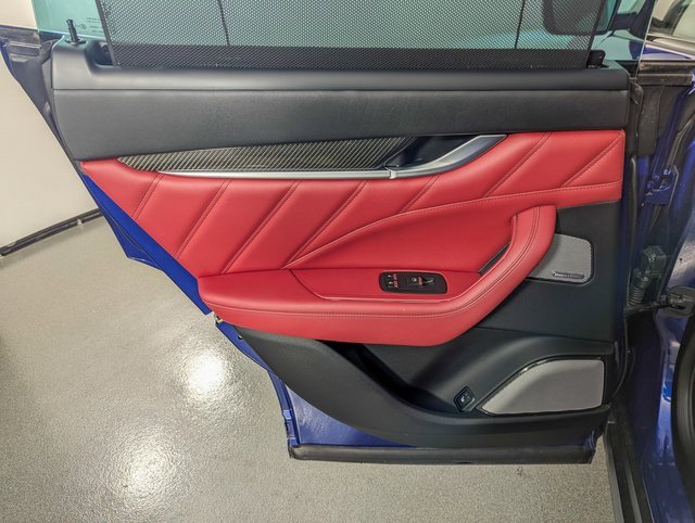 Used 2023 Maserati Levante Trofeo image 19