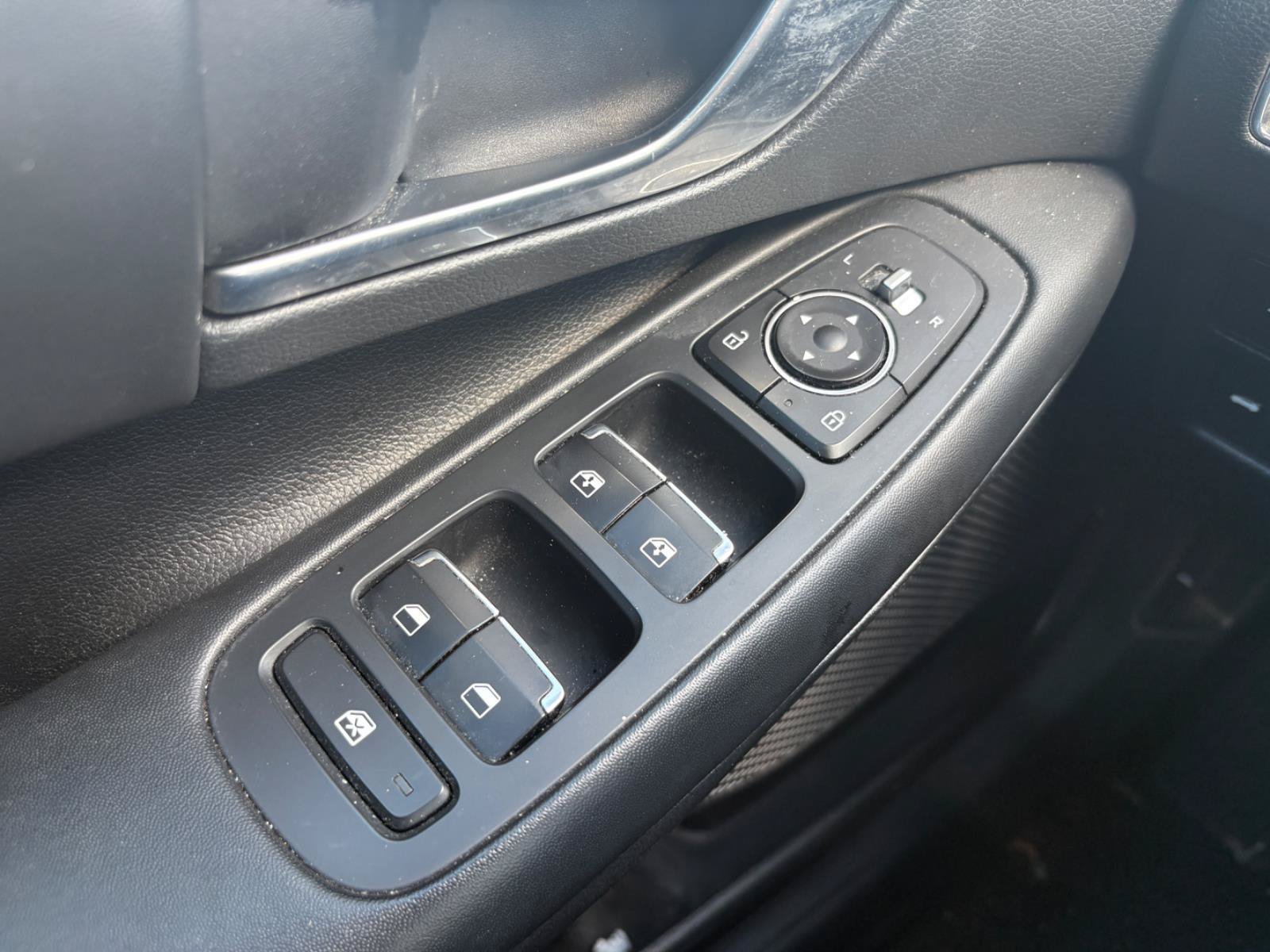 Used 2023 Hyundai Sonata SEL w/ Preferred Accessory Package FWD image 19