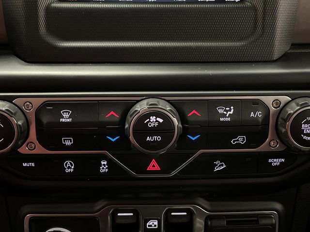 Used 2020 Jeep Wrangler Unlimited Sport image 16