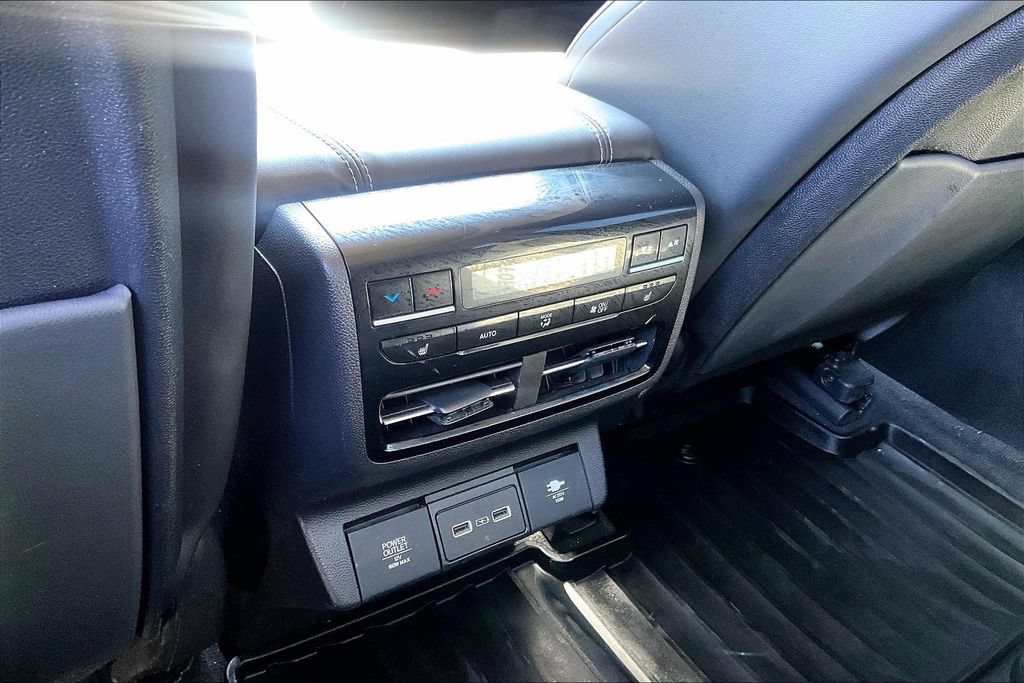 Used 2023 Acura MDX w/ Advance Package AWD/4WD image 32