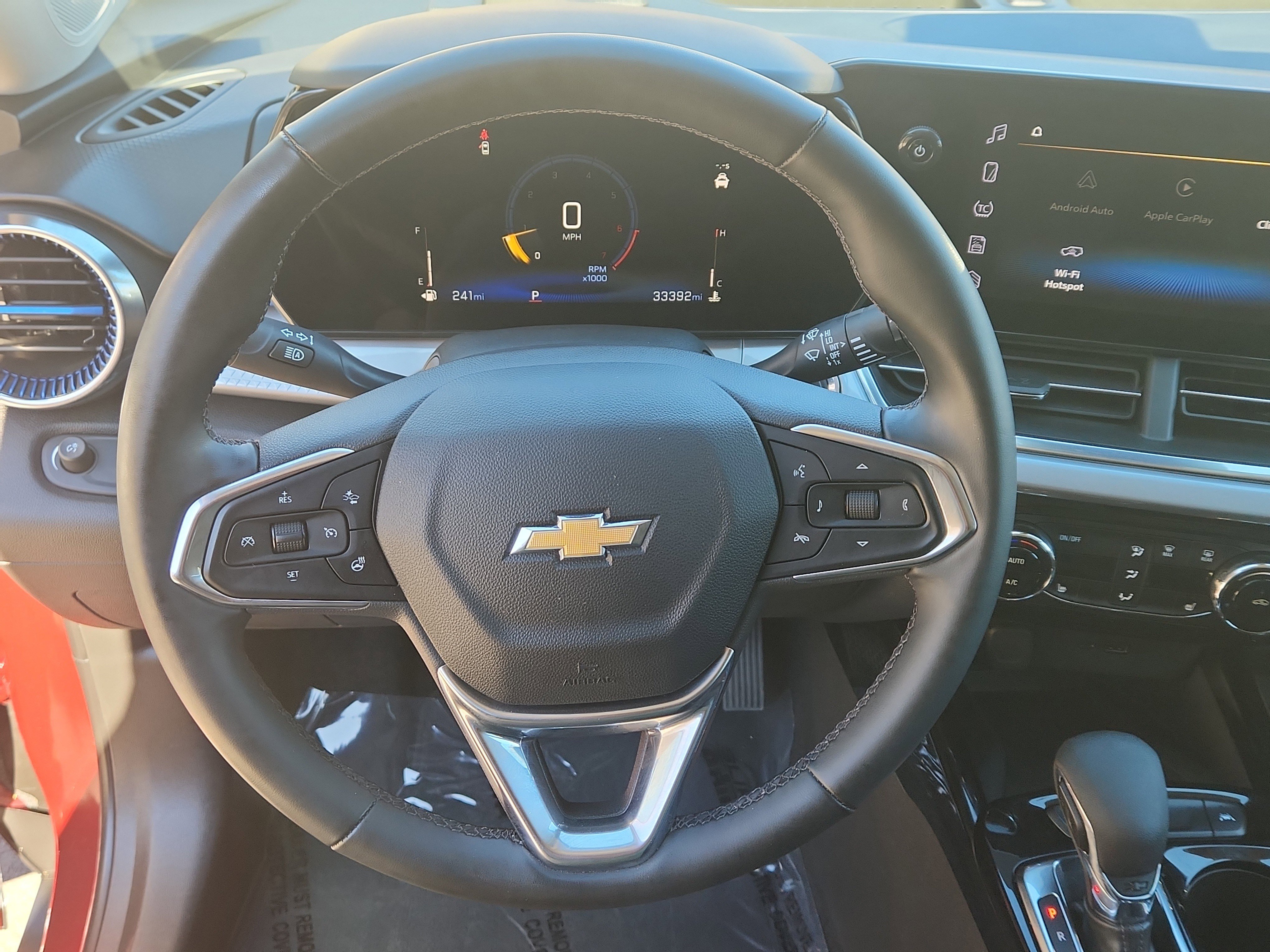 Used 2024 Chevrolet Trax LT w/ Sunroof Package image 22