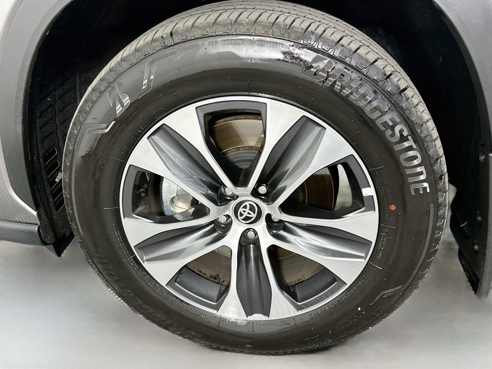 Certified 2026 Toyota Highlander XLE AWD/4WD image 33