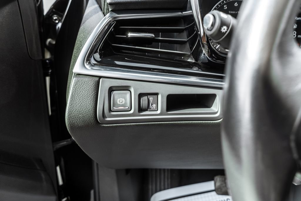 Used 2024 Cadillac XT6 Premium Luxury image 18