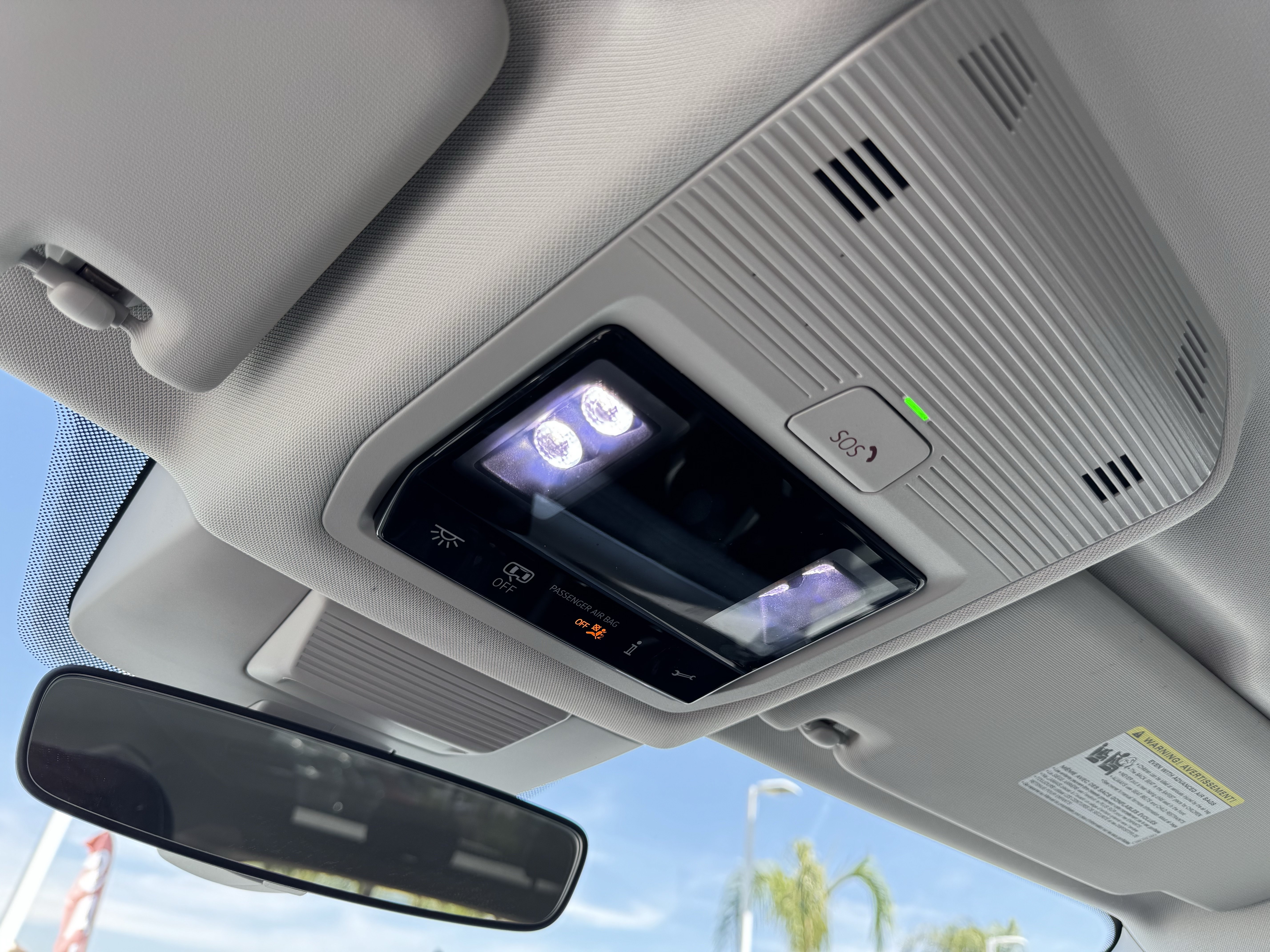 Certified 2025 Volkswagen Tiguan S FWD image 28