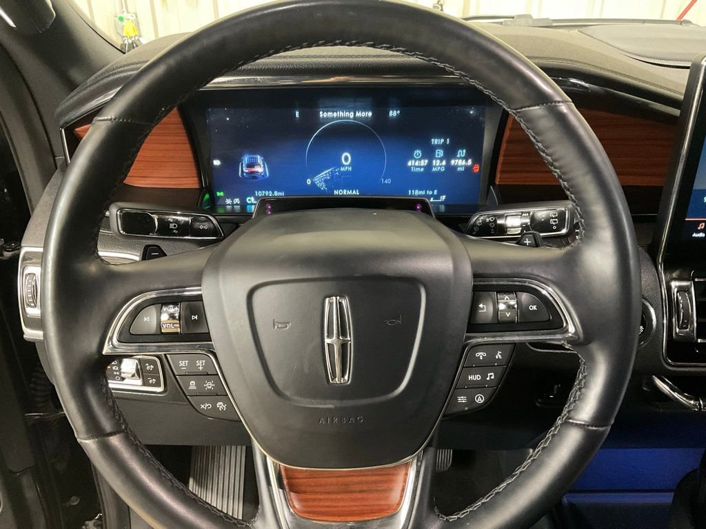 Used 2023 Lincoln Navigator Reserve AWD/4WD image 22