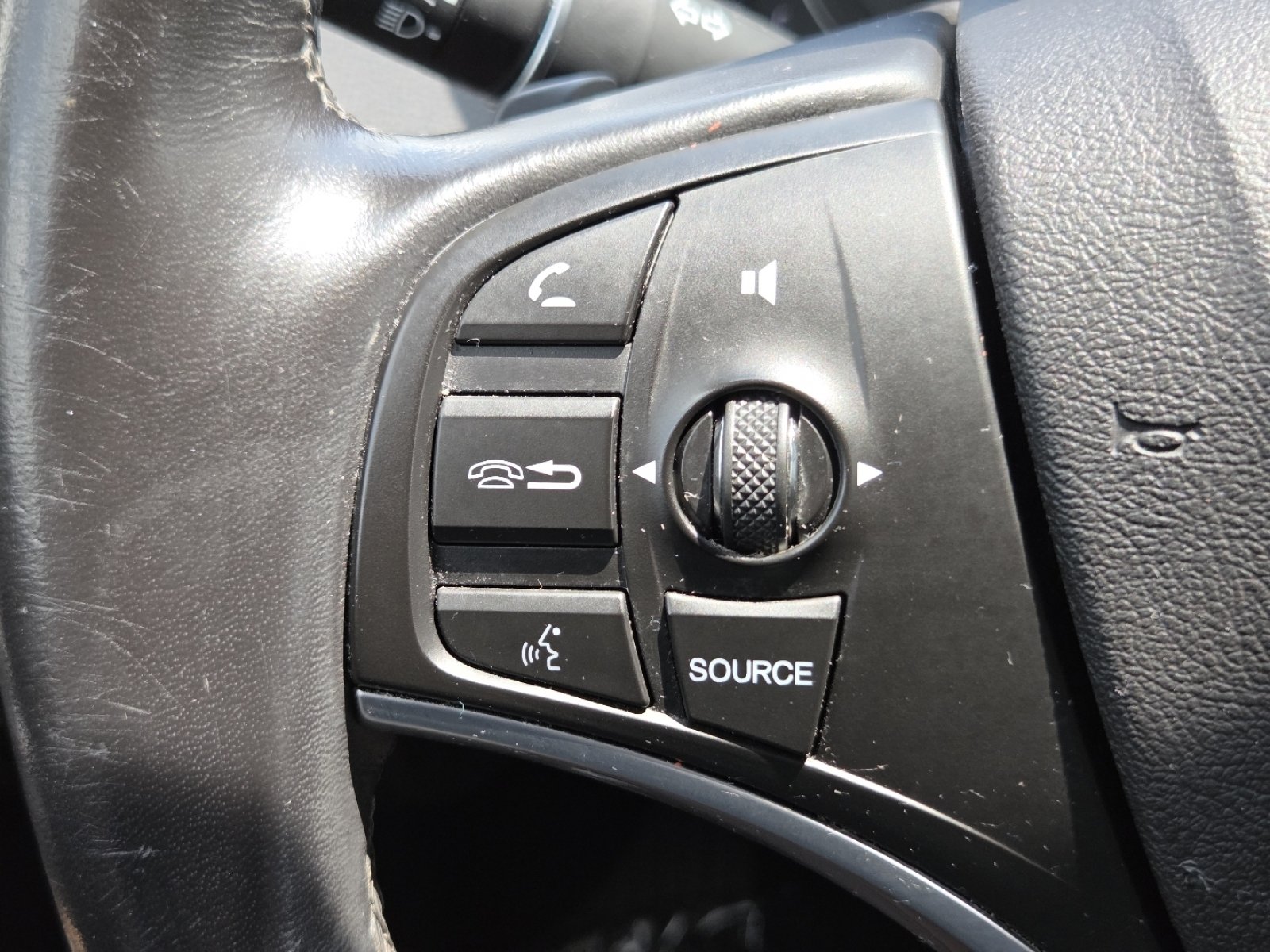 Used 2019 Acura MDX w/ Technology & Entertainment AWD/4WD image 11
