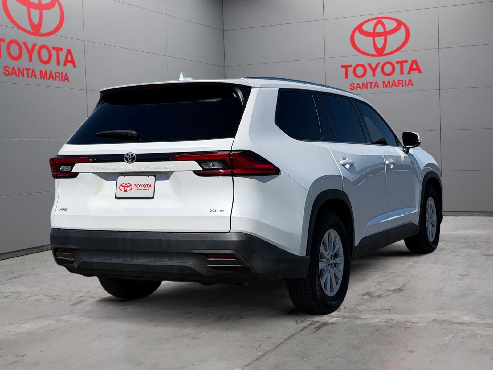 Certified 2024 Toyota Grand Highlander AWD image 9