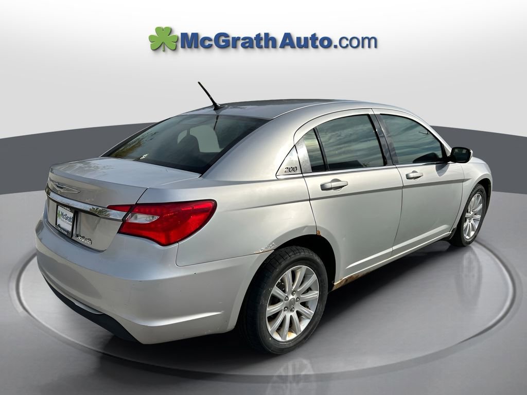 Used 2012 Chrysler 200 Touring FWD image 7