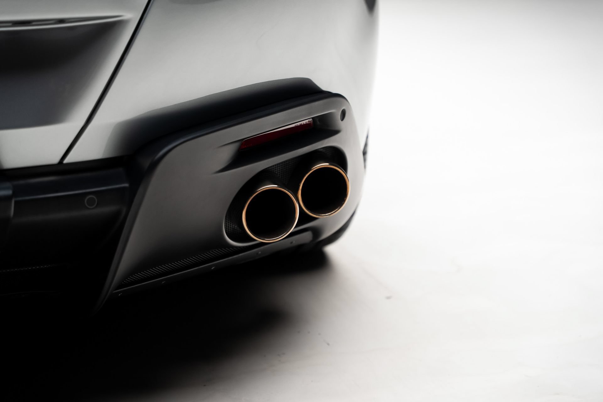 Used 2021 Ferrari Roma RWD image 34
