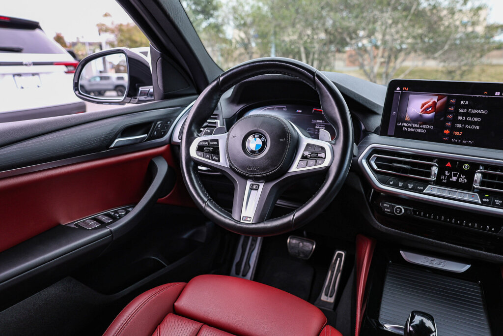 Used 2022 BMW X4 xDrive30i w/ M Sport Package 2 AWD/4WD image 5