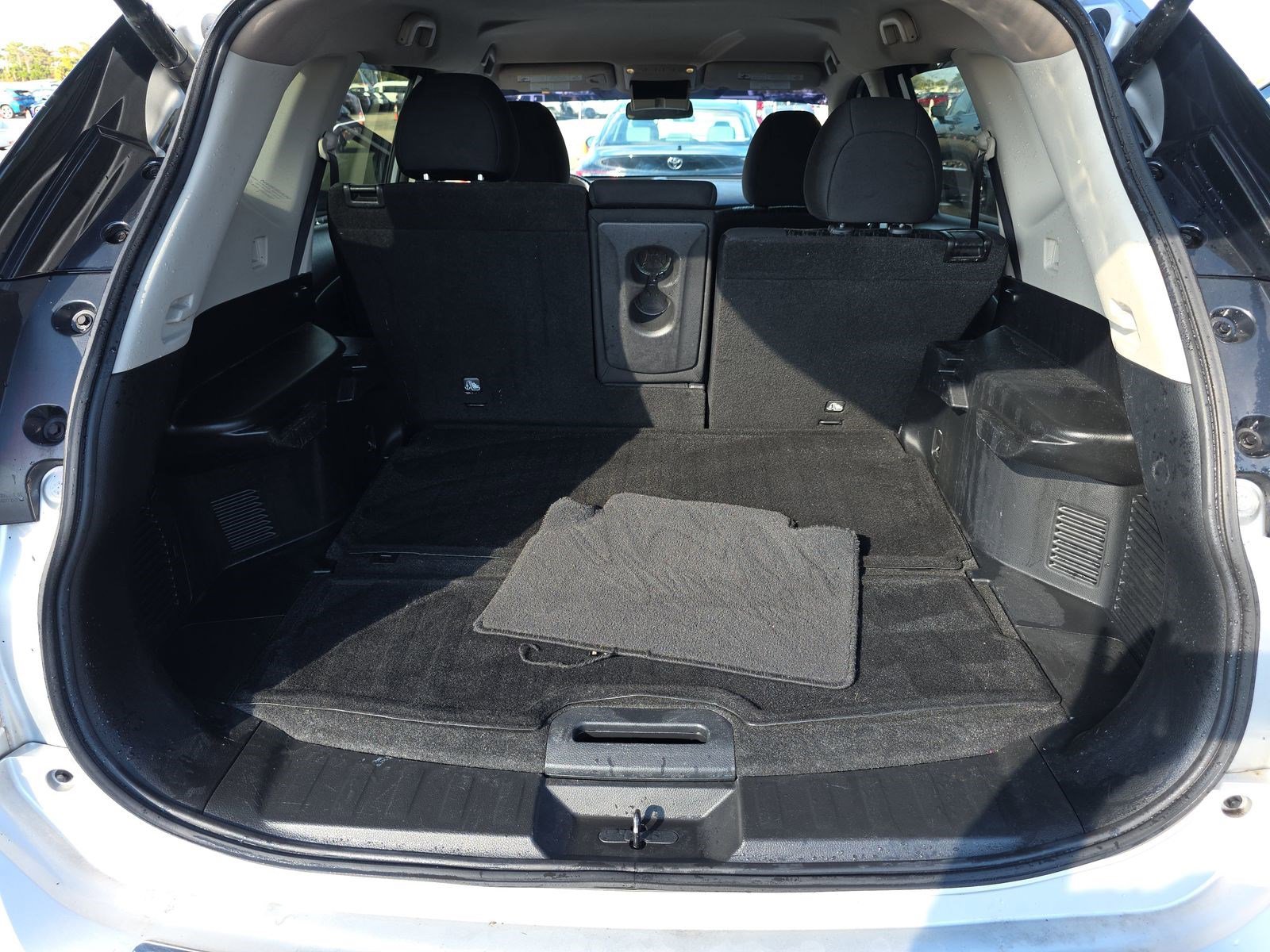 Used 2018 Nissan Rogue SV image 15