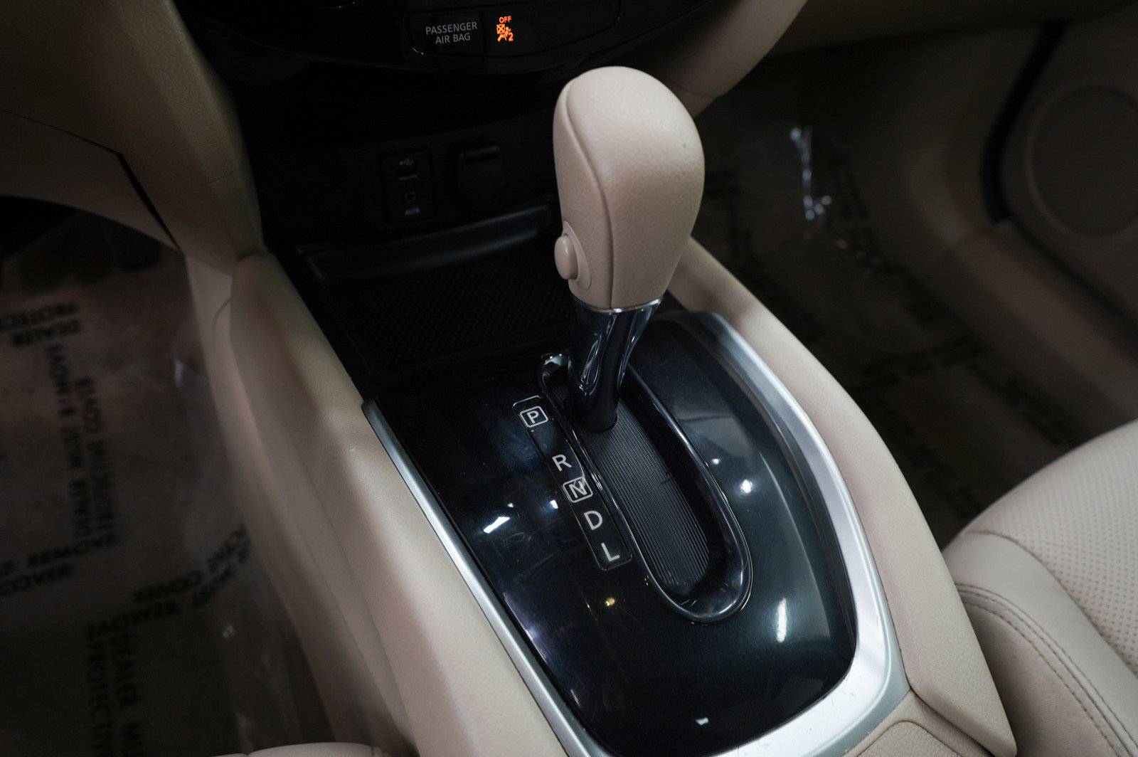 Used 2015 Nissan Rogue SL w/ SL Premium Package image 21