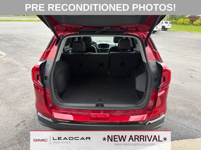 Used 2023 GMC Terrain SLT w/ Elevation Edition AWD/4WD image 18