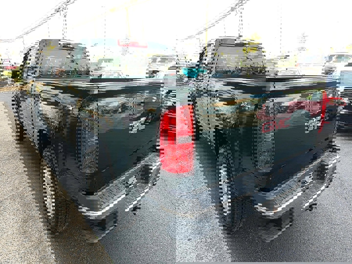 Used 2015 GMC Canyon SLE image 4