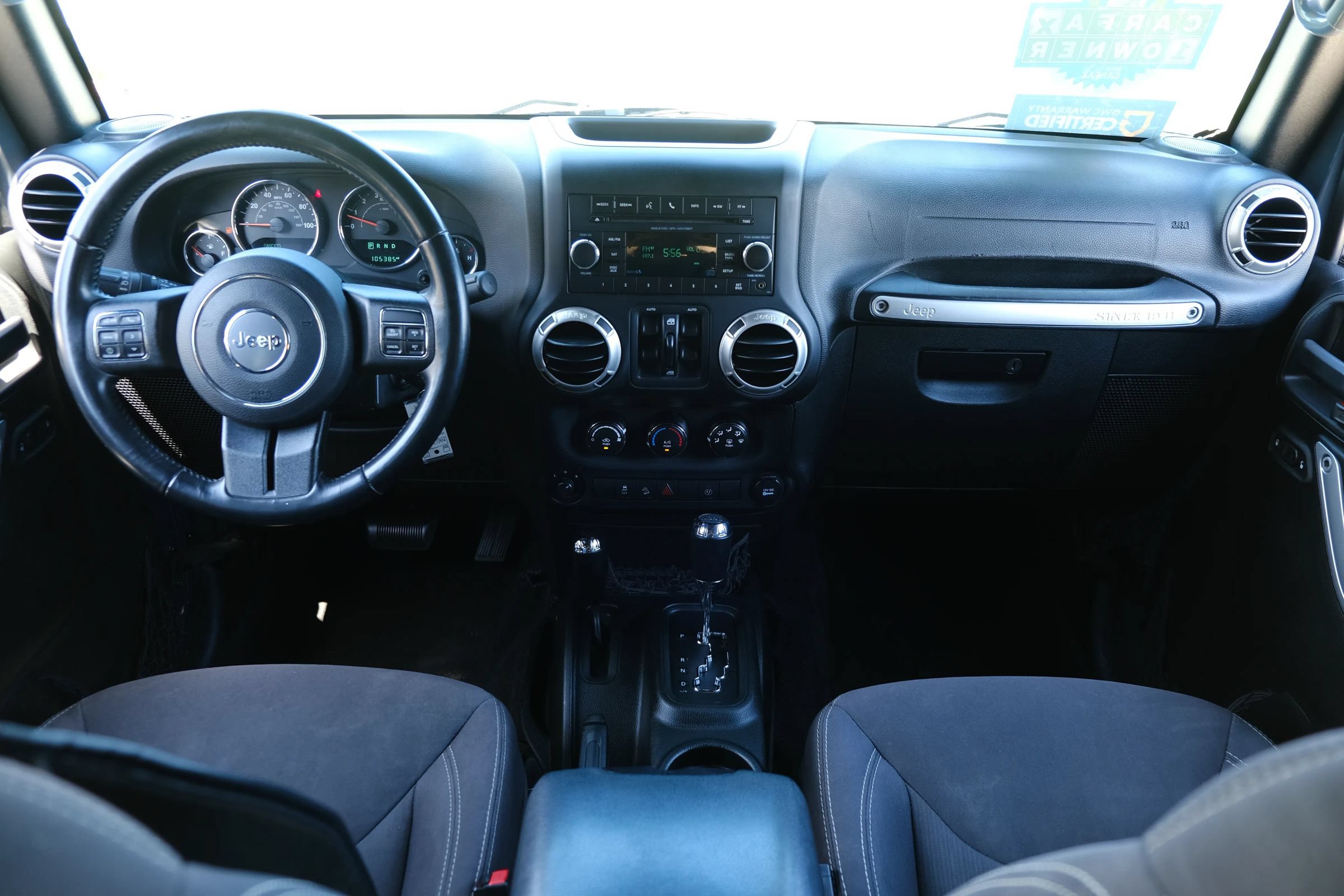 Used 2017 Jeep Wrangler Unlimited Sahara w/ Connectivity Group AWD/4WD image 10