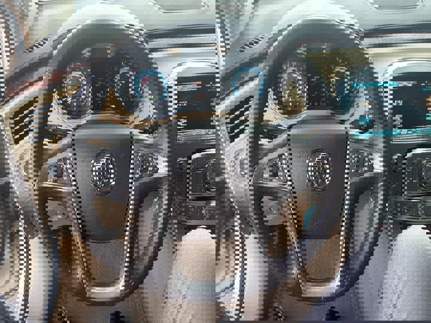 Used 2013 Buick LaCrosse image 16