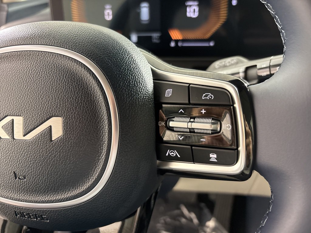 New 2026 Kia Carnival EX FWD image 31