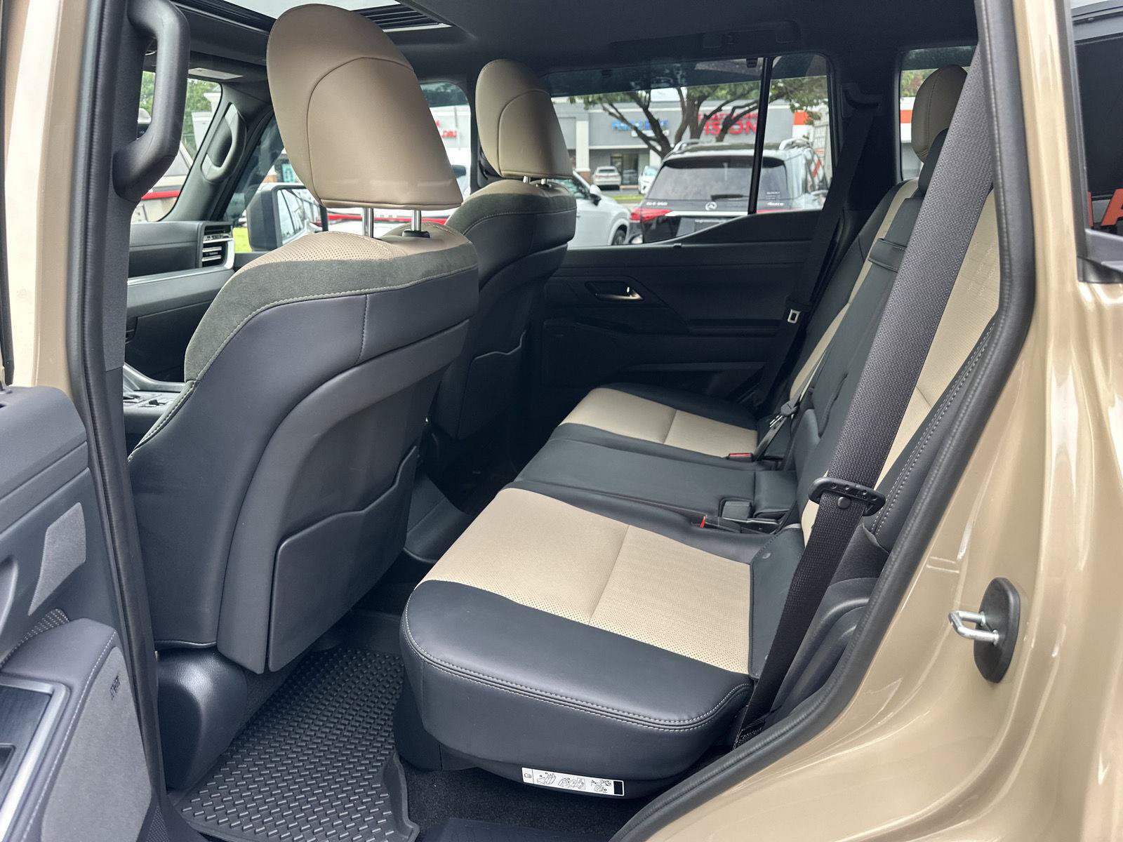 Used 2025 Lexus GX 550 AWD/4WD image 20